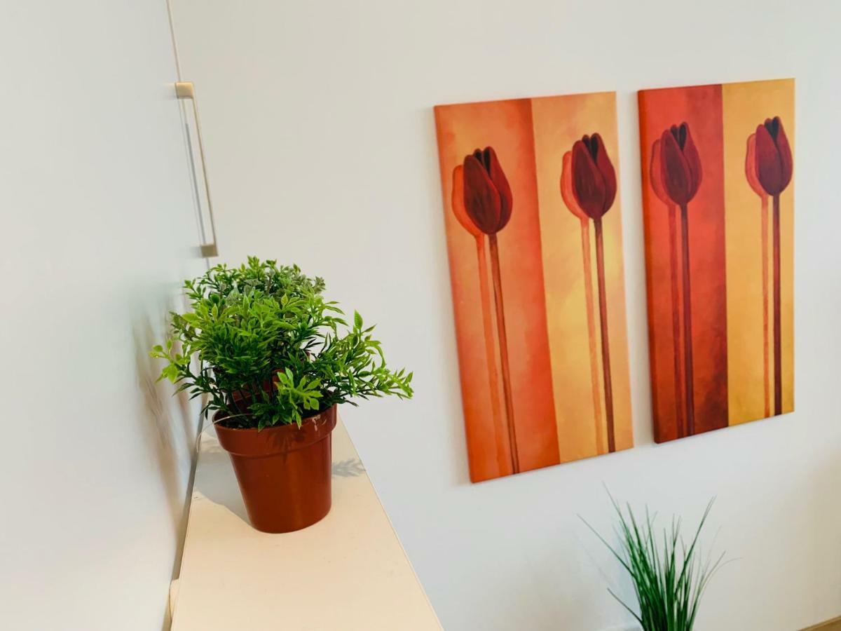 Moderner Bungalow, 20 Minuten bis Hannover City, 24h Check-In Garbsen Exterior foto