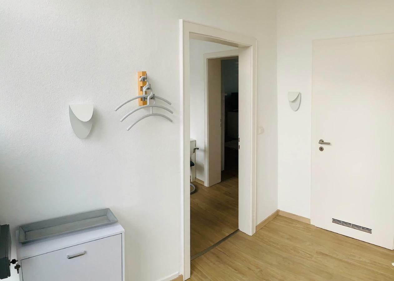 Moderner Bungalow, 20 Minuten bis Hannover City, 24h Check-In Garbsen Exterior foto