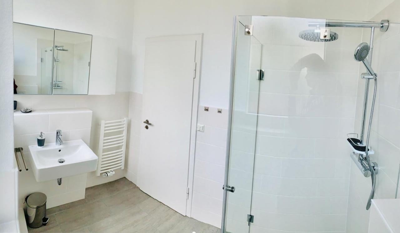 Moderner Bungalow, 20 Minuten bis Hannover City, 24h Check-In Garbsen Exterior foto